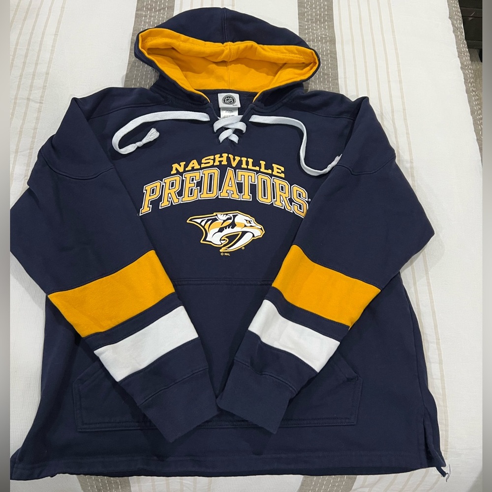 Nashville Predators lace-up hoodie